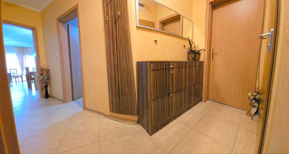 Изгрев тристаен апартамент обзаведен