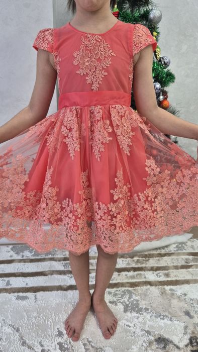 Продам платье для девочки