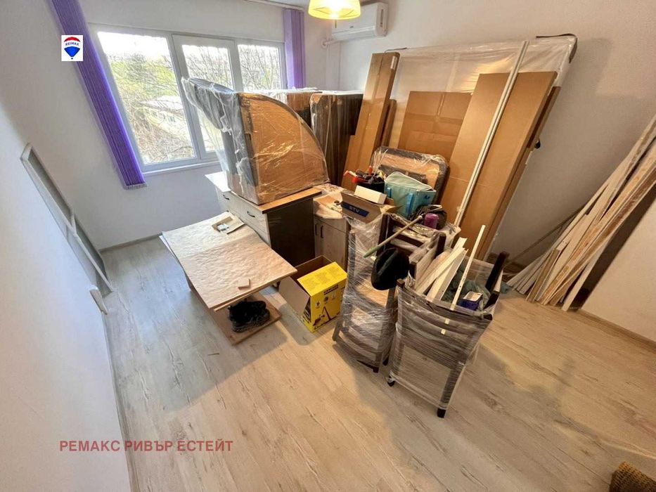 Продава се Тристаен апартамент в Русе, Родина 3 - 92 кв.м за 720 €/кв.м - Снимка #7