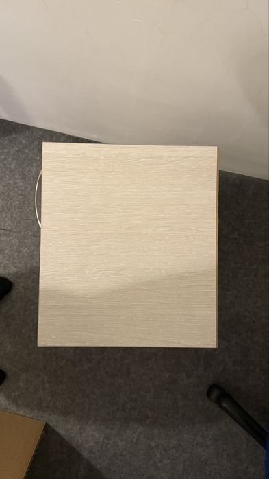 Продам маленькую тумбочку