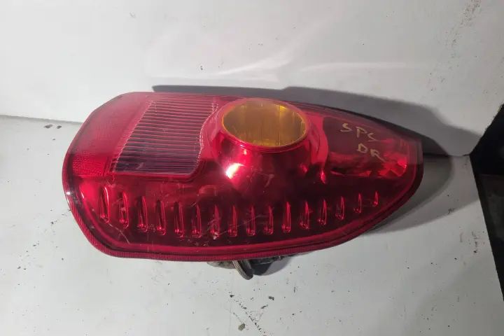 Lampa / Tripla stop dreapta pe aripa Mitsubishi Space Star 2003