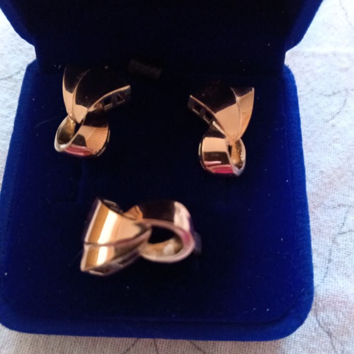 Продам комплект, шикарный