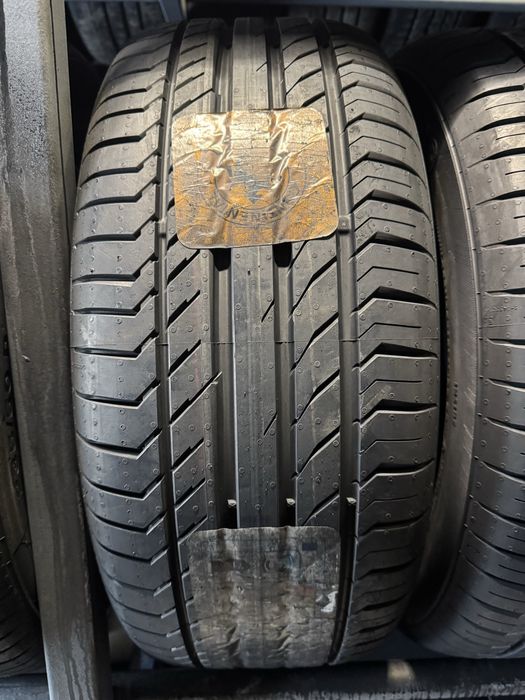 Anvelope Noi 235/50/17 Continental