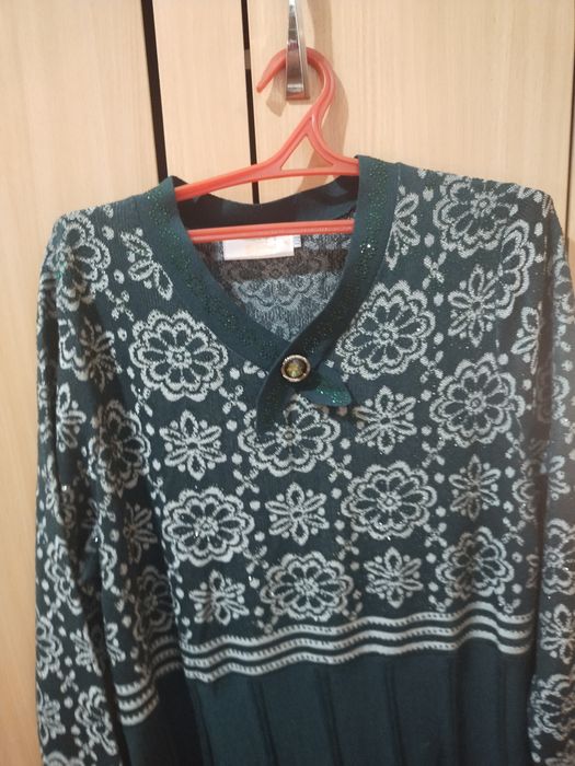 Продам женское платья