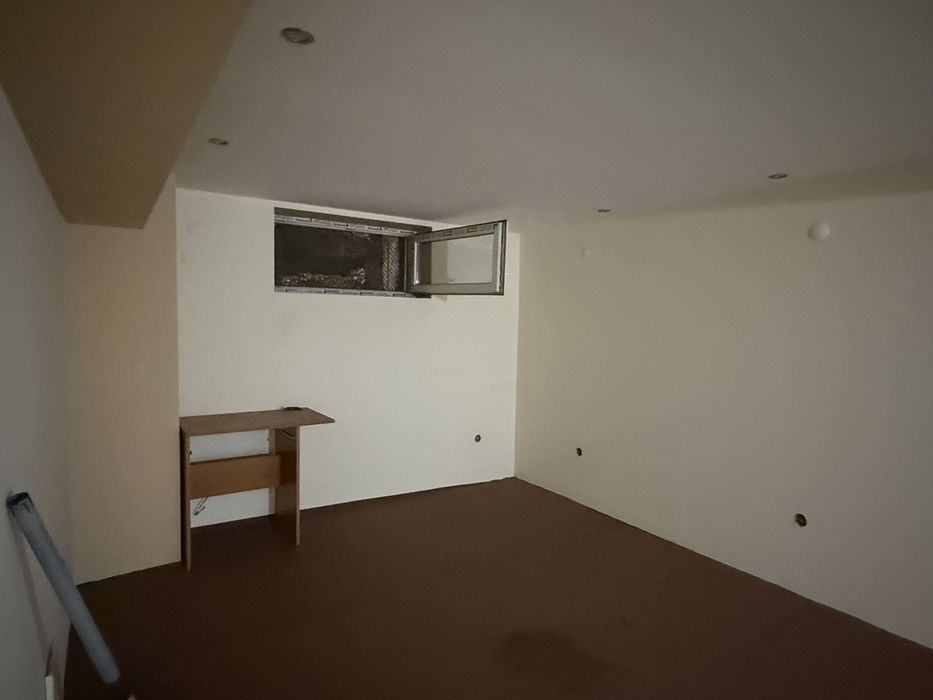 Офис, подземно помещение