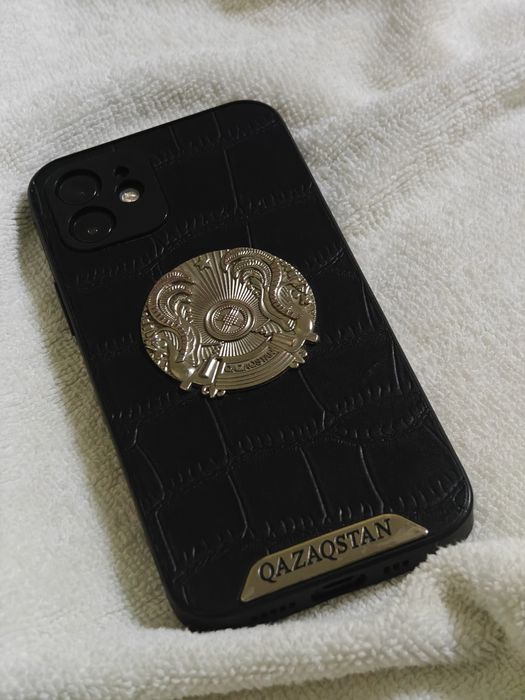 iPhone 12 трещина сверху