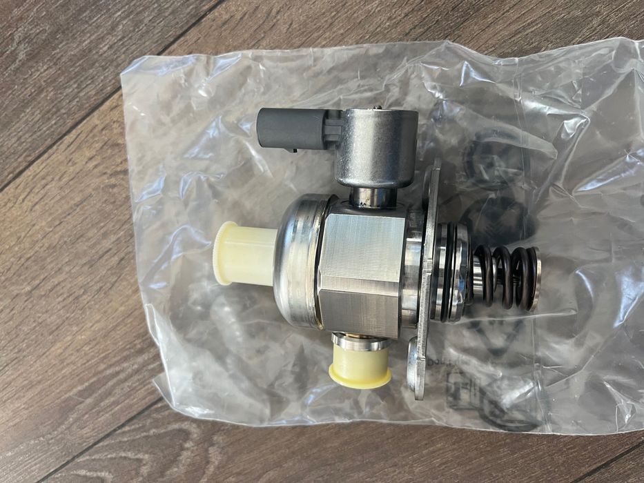 Бензинова помпа за голф7