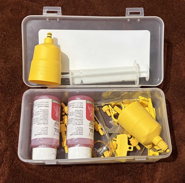 Set scule schimbare ulei frana disc Kit aerisire