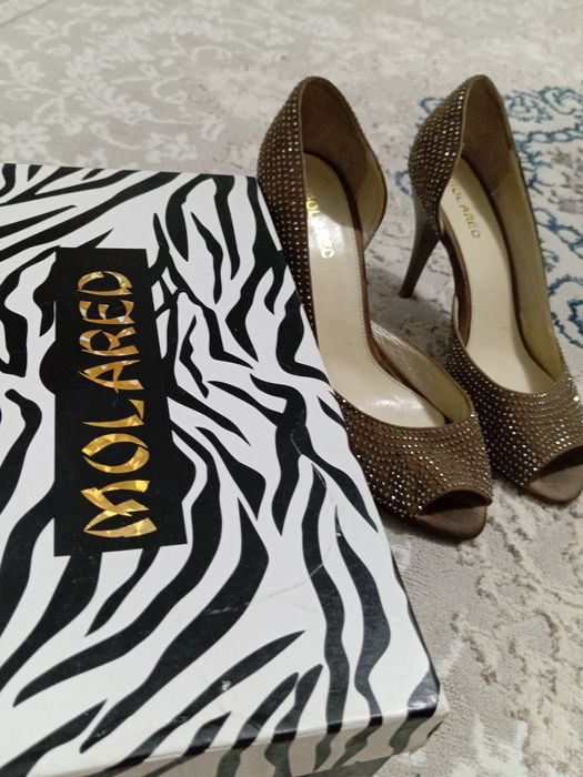 Туфли на каблуке