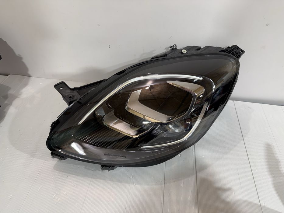 Far led stânga și dreapta Ford Puma 2019/2024 L1TB-13101-EK/13100EH