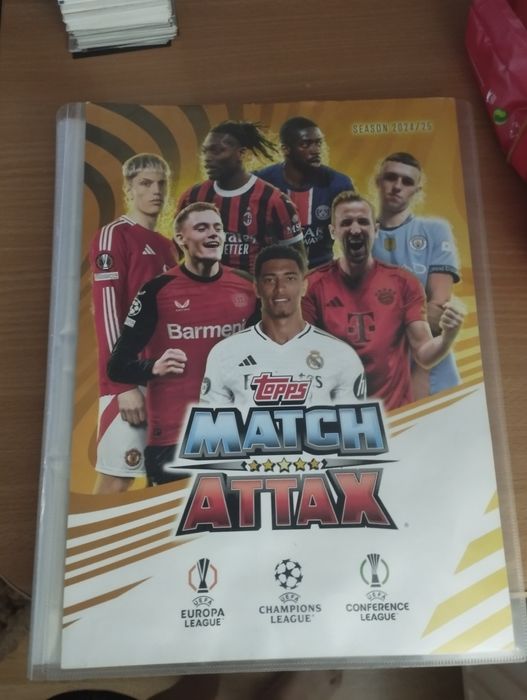 Album Match Attax + 536 cartonase cu jucători+3 cuti fara  jucători