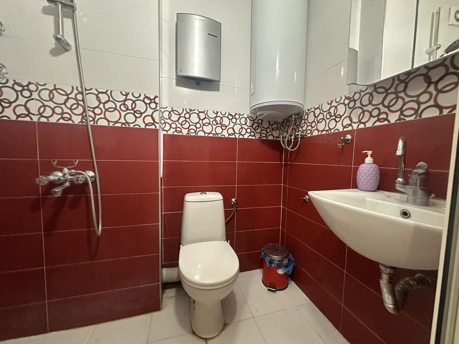 Двустаен с Три отделни помещения под наем!! Смирненски! Обзаведен !