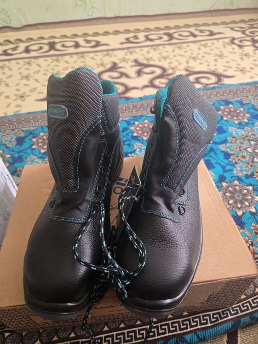 Новый спец ботинка
