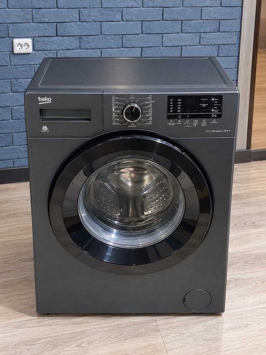 Beko, 7 кг, в хорошем состоянии.