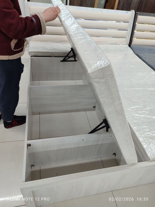 Spalni devan xolate zur