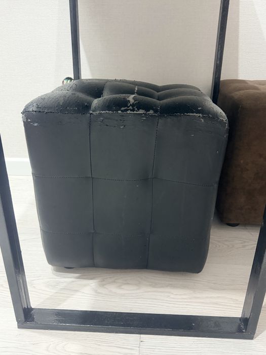 Продам пуфики 2 штуки