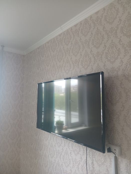 Телевизор очень хорошем состоянии