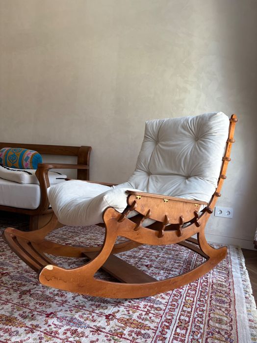 Мебель , Кресло качалка из дерево