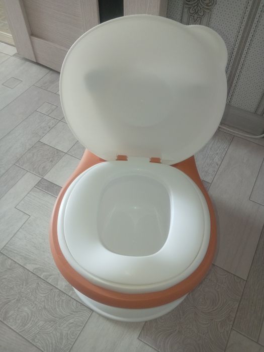 Продам детский горшок