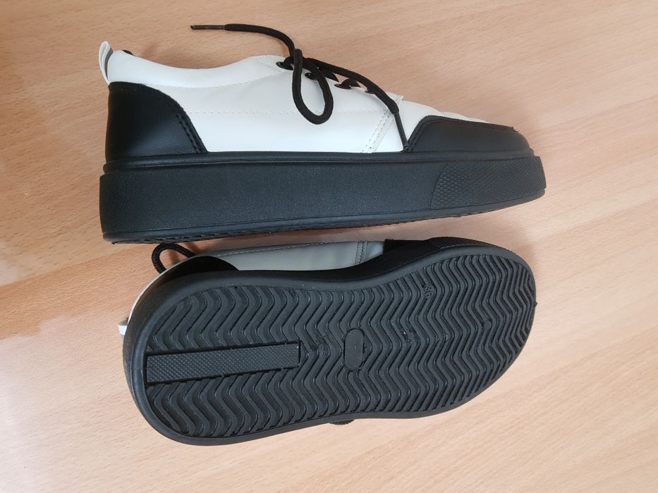 Новые Кроссовки Уги Балетки