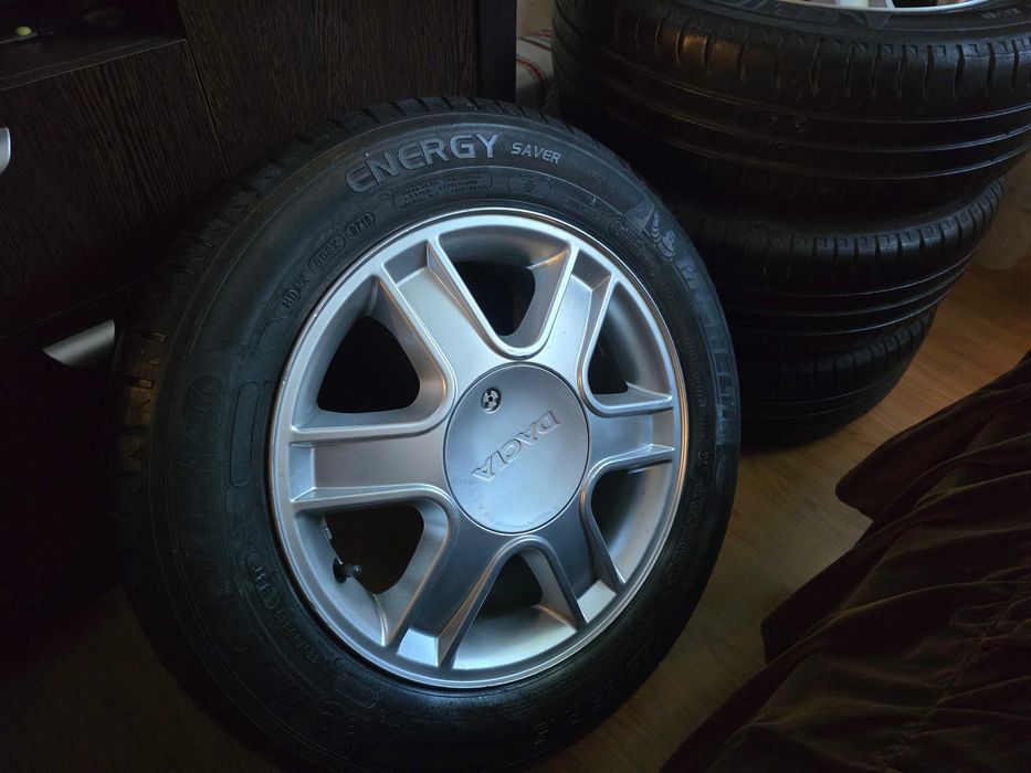 Jante aliaj R15 si anvelope Michelin, Logan, Mcv, Sandero, Lodgy, Doke