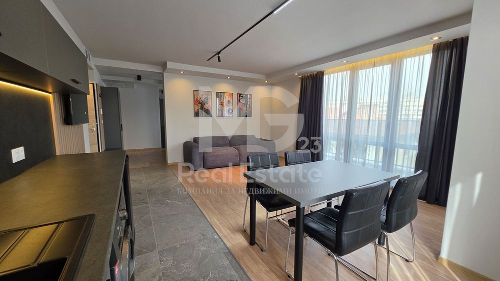 2-стаен в Пловдив-Център площ 75 цена 700