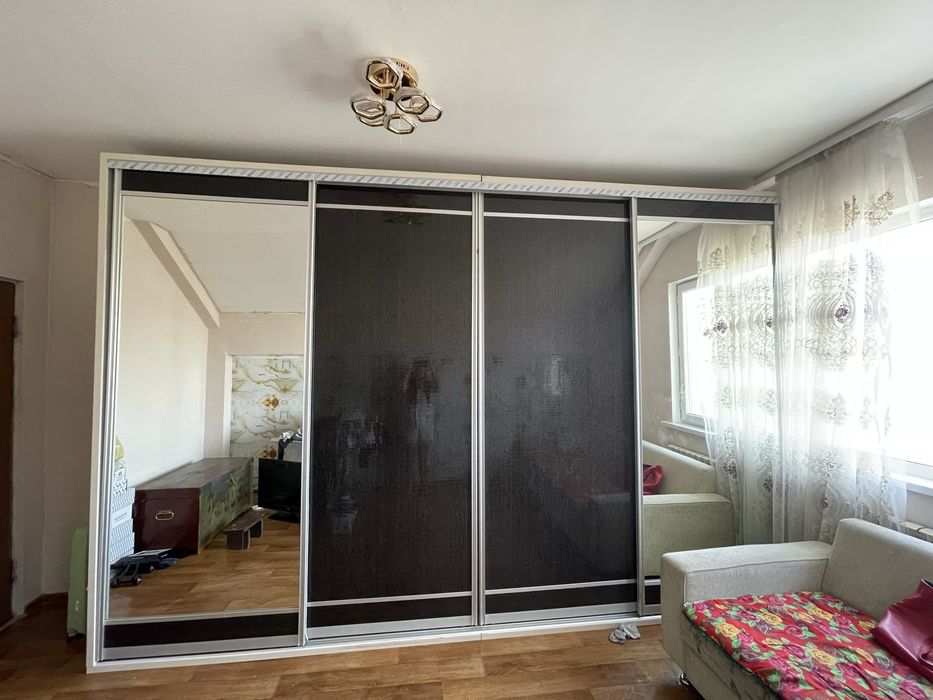 Шкаф-купе продаю