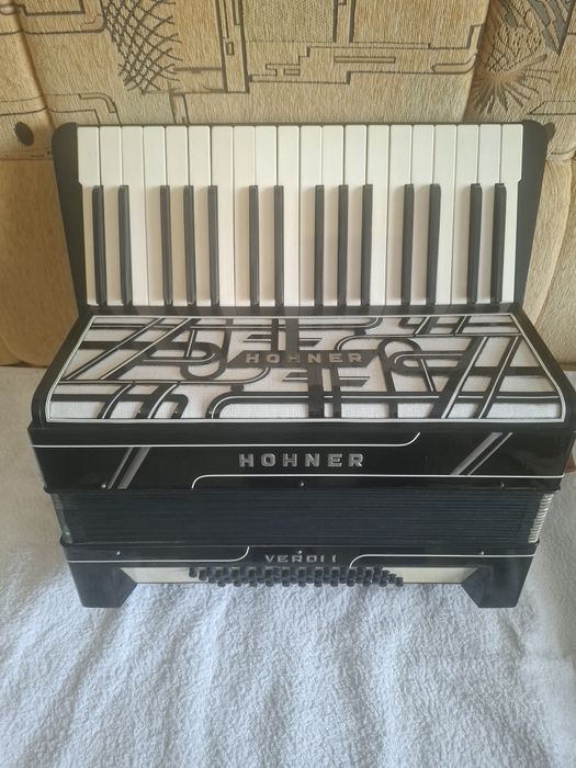 Vând Acordeon Verdi 1 48 bași