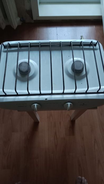 Продаю газовую плиту с баллоном