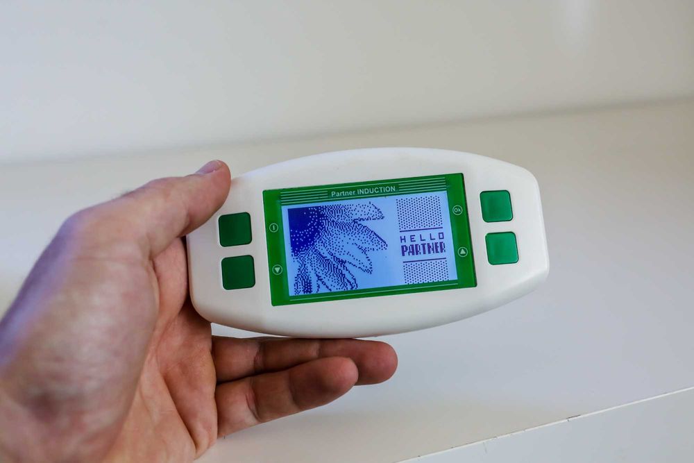 Биорезонансен терапевтичен апарат