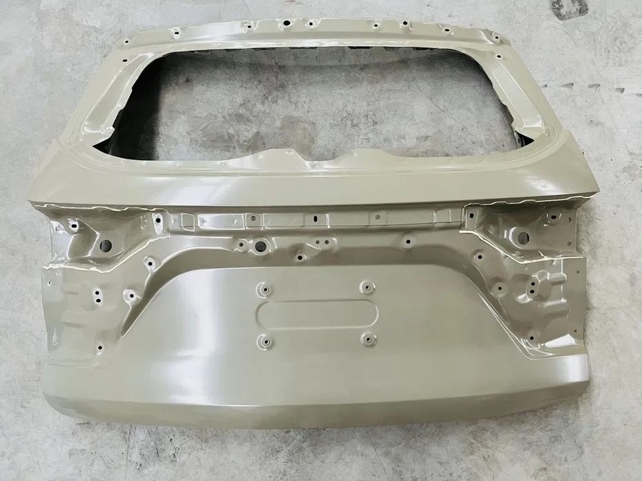 Крышка багажник Haval m6