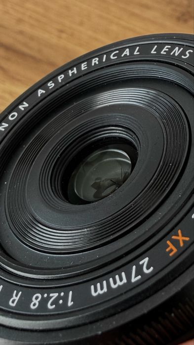 Fujifilm 27 mm 2.8 ( блинчик)