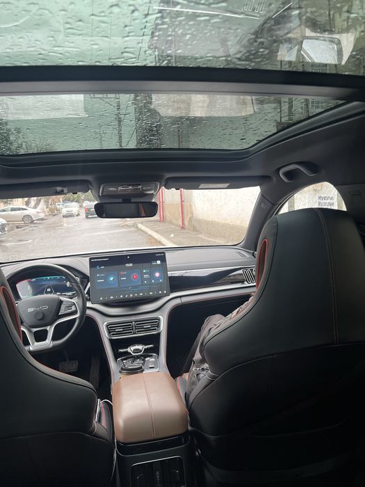 BYD Song Plus gibrid full 2000 mig bilan chiqadi