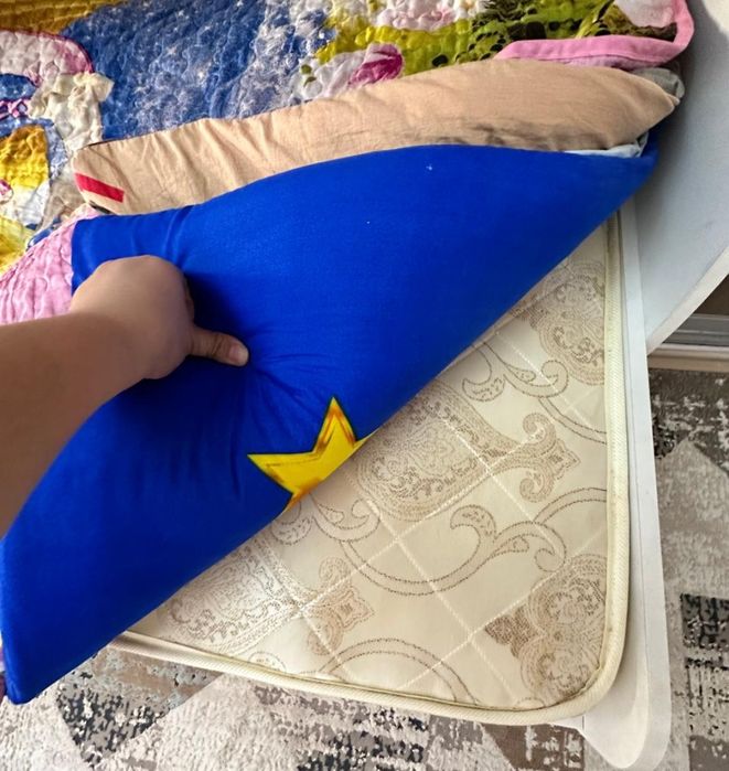 Двуспальная кровать