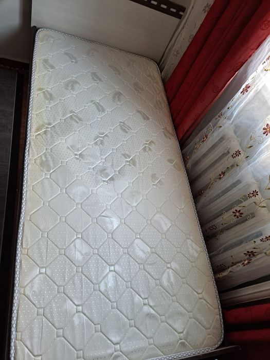 Матрас продам размер 90х200