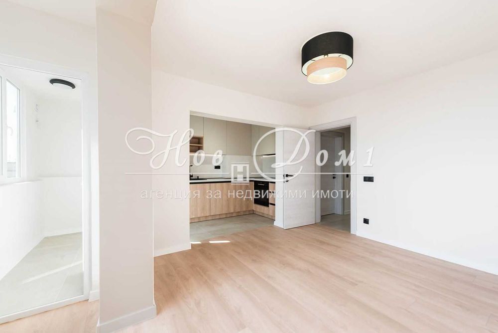 Продава се Тристаен апартамент в Варна, Левски - 70 кв.м за 1567 €/кв.м - Снимка #1