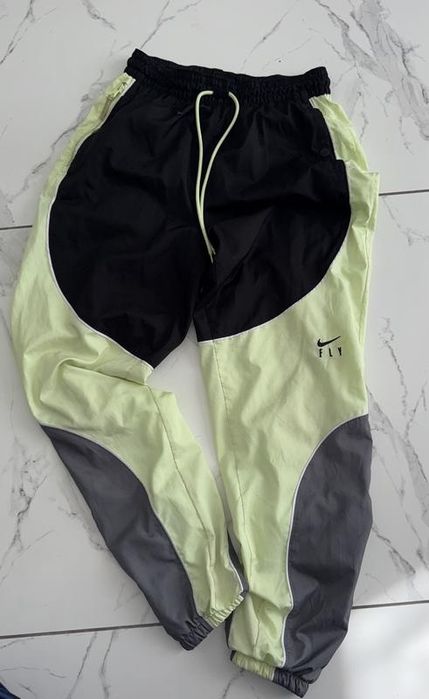 Nike Swoosh Fly Women’s Basketball екип