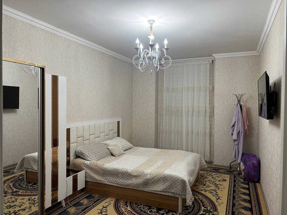 Назарбек, Харакат 2-сотих 5-хонали уй