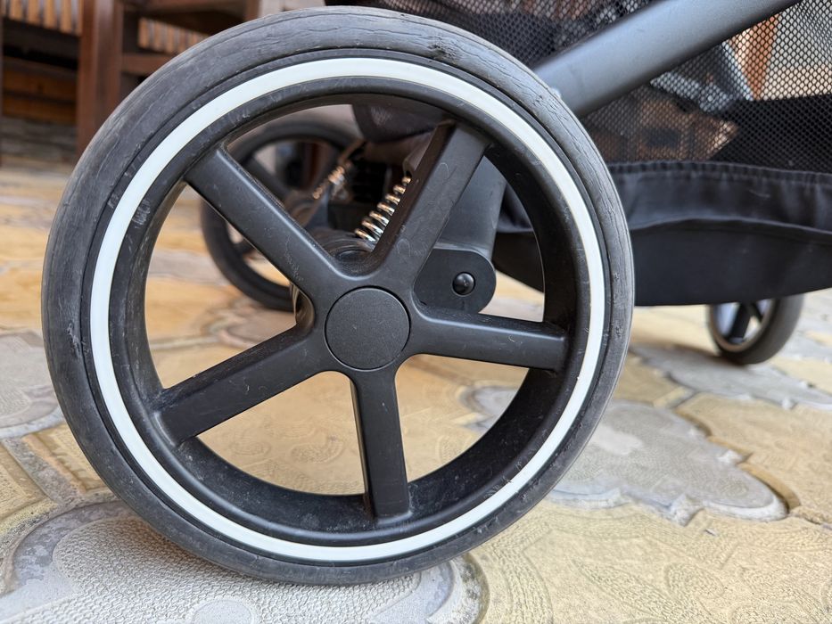 Детска количка Cybex Beezy