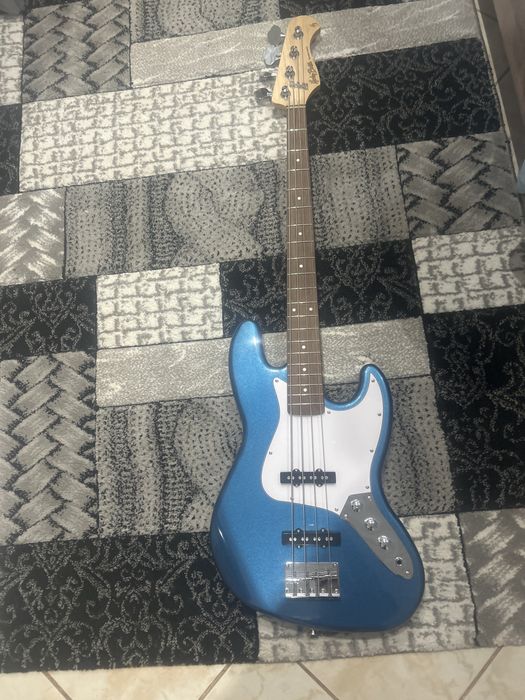 Chitară bass Hearley Benton JB-20 din seria standard , ca noua