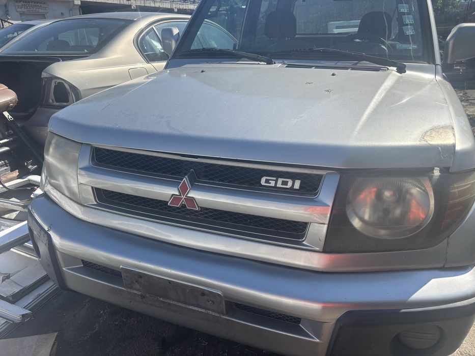 Мицубиши GDI 2000г на части