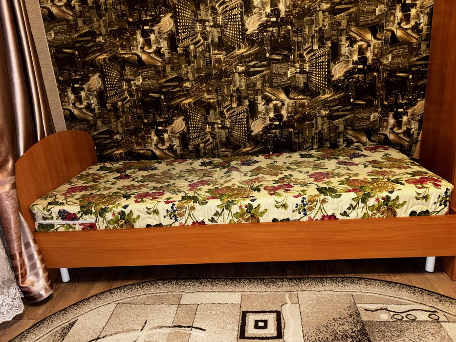 Продам односпальную  кровать