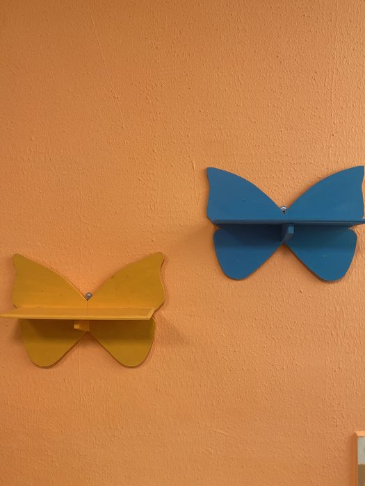 2 полочки в виде Бабочек