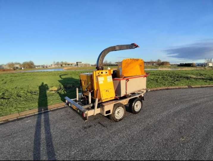 Дробилка за клони Schliesing 330MX