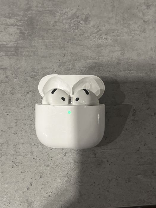 продам air pods 4