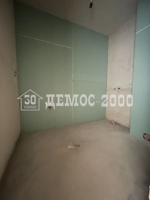 Продава се Двустаен апартамент в к.к. Св.Св. Константин и Елена - 79 кв.м за 2343 €/кв.м - Снимка #1