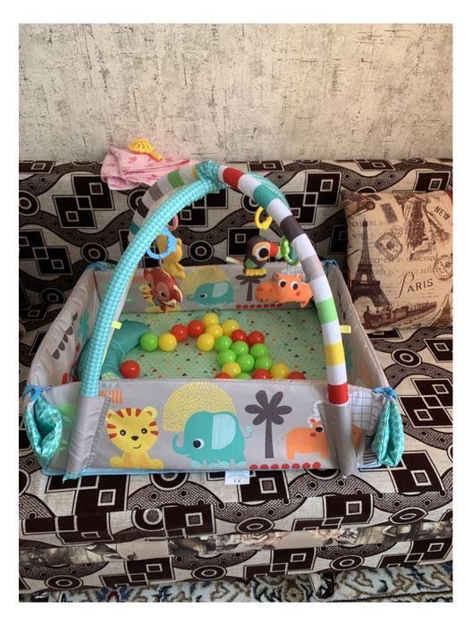 Продаётся детский развивающий коврик