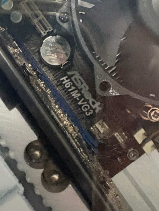 PC RX 470 4 GB / i7 3770 / ssd / optimizat pentru mid gaming