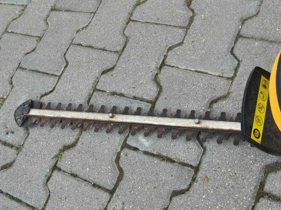 Храсторез Heckenschere PHT550E 600W