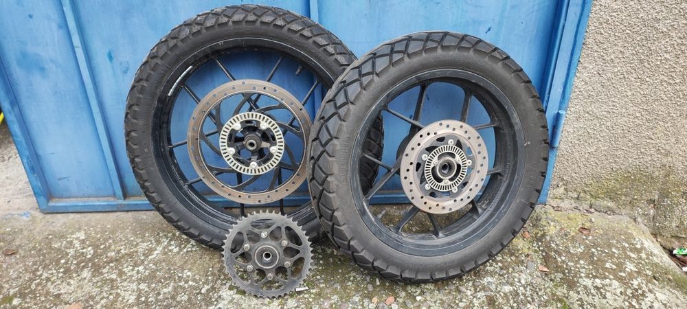 Vând KTM 390 Adventure cu doua seturi de roti